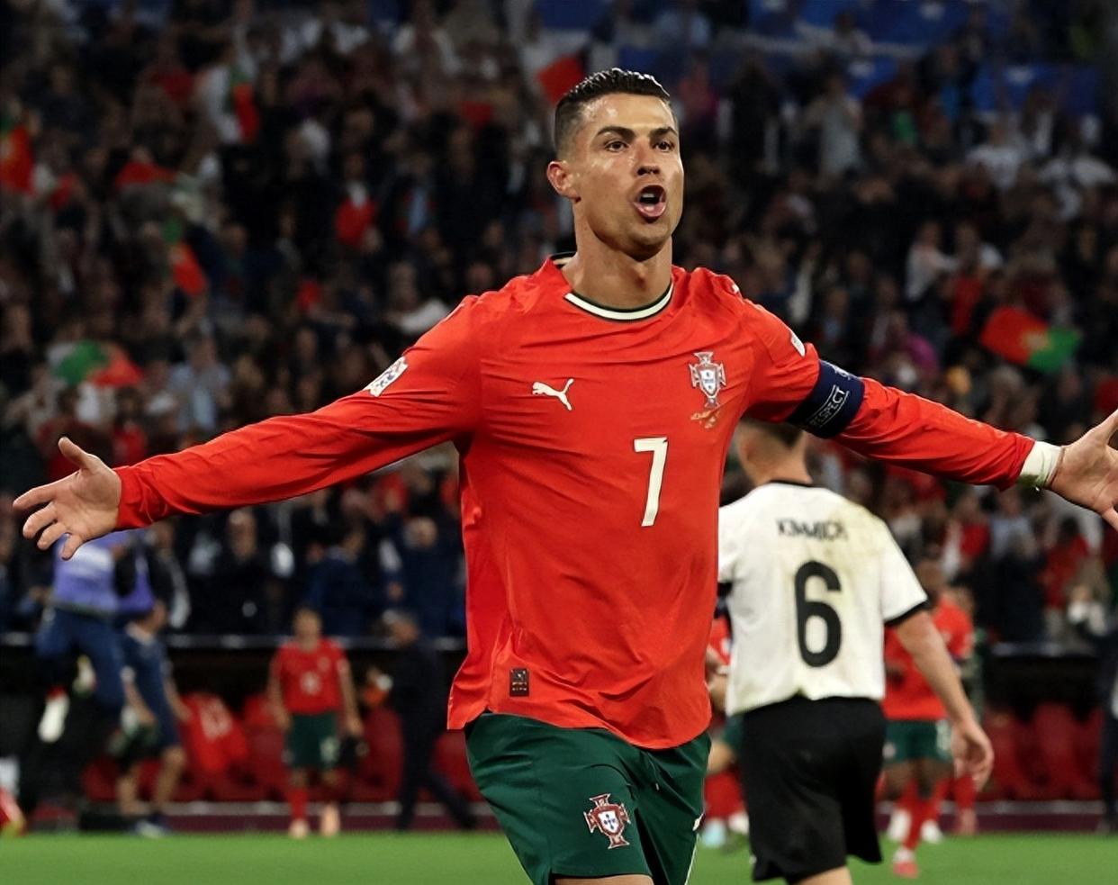 九游体育- C罗新星刷新纪录表现突出，德国队前途光明！全场沸腾不已