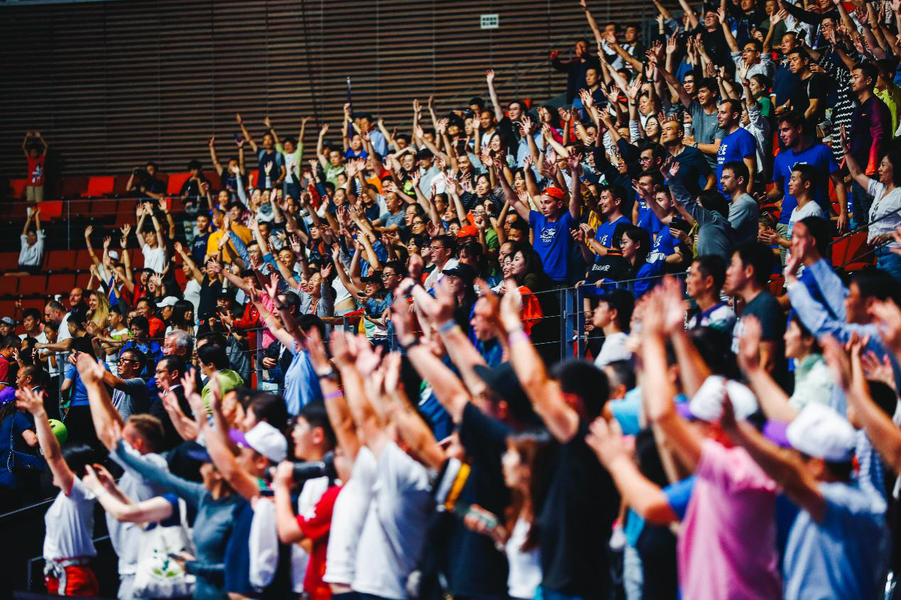 九游娱乐-浓眉哥回归赛场，败北首场状态亮眼，美国队观众沸腾！的简单介绍